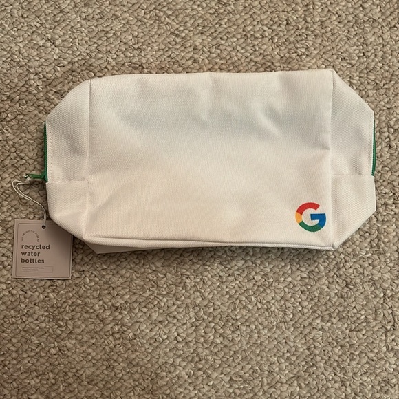 Brand New Google Duffle Bag AND Small Bag - NWT - Picture 9 of 14